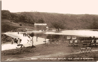 Y Llyn a'r Comin, Llandrindod